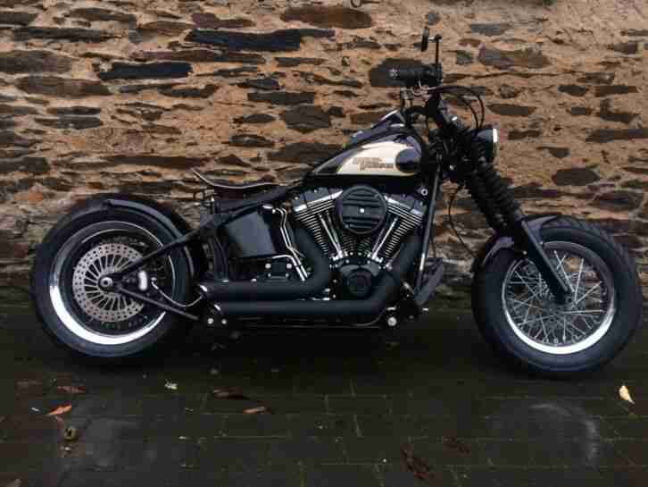 10 HARLEY DAVIDSON Softail Custom Bobber