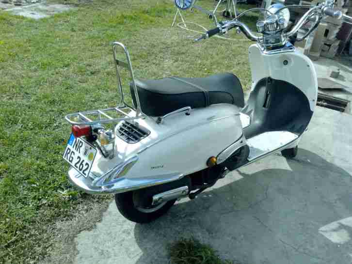 125 ccm Motorroller in Retro Optik