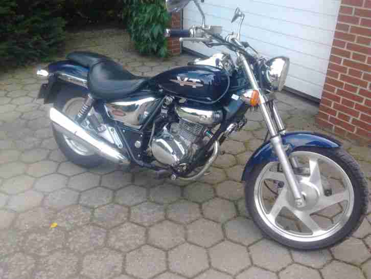 125er Chopper Daelim VT 125 nur 12tkm neue Reifen + Neue Batterie Tüv bis 06/15