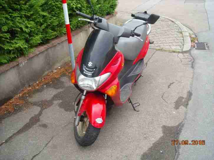 125er Roller Suzuki UC 125 um/unfallfrei