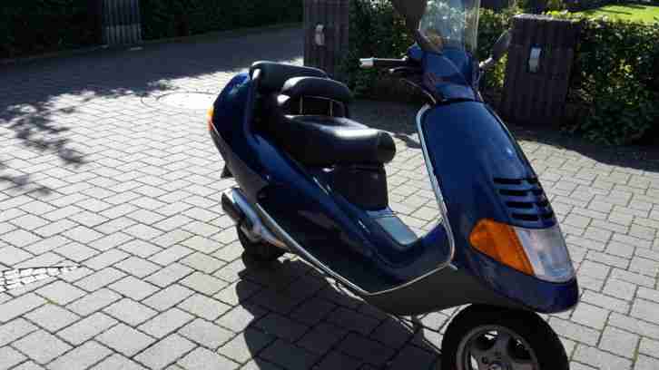 150ccm Piaggio Hexagon Roller in Blaumetallic !