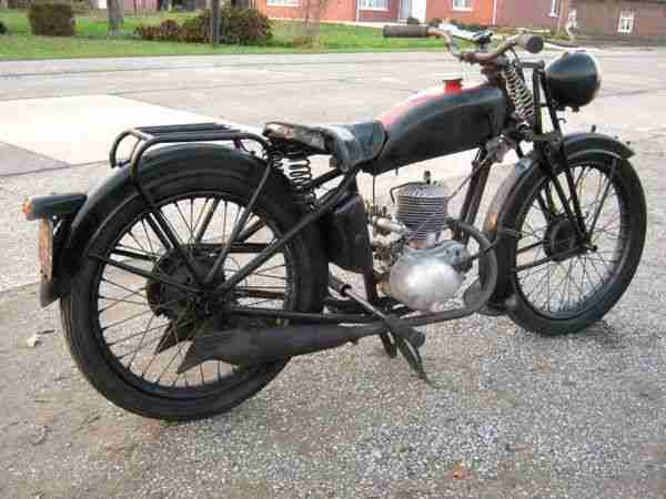 1950 ANTIQUE Guiller Frères MOTORCYCLE - very rare -sehr selten