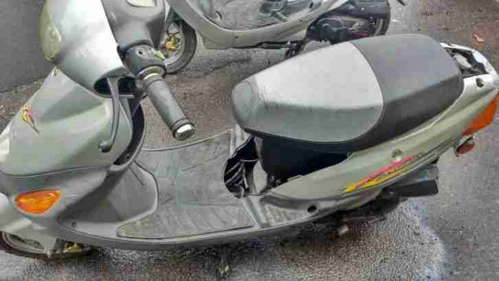 2 Motor Roller Baotian 50ccm