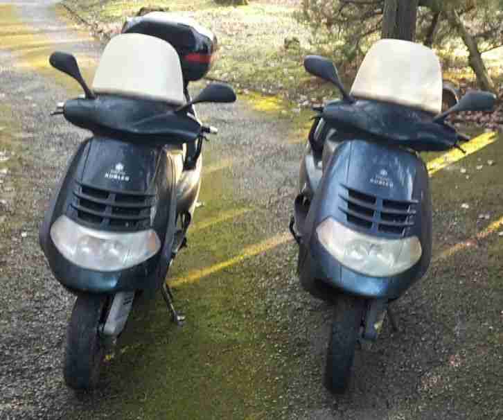 2 Stück Motorroller VESPA 125 defekt