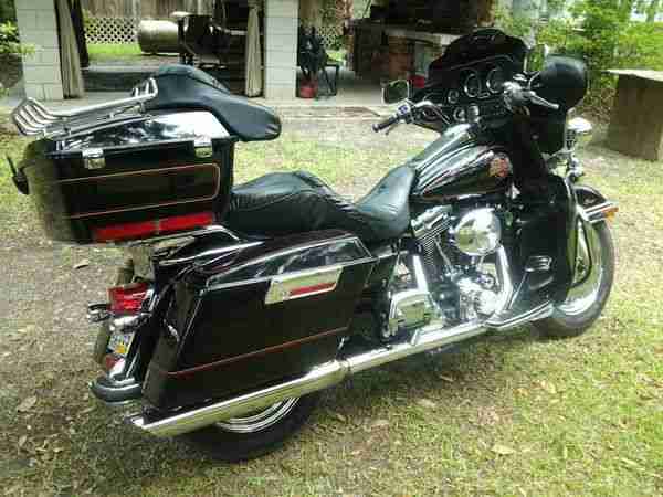 2002 Harley Davidson Classic 2 looks one bike