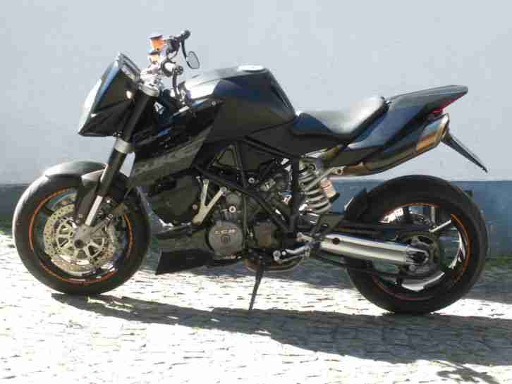 2009 KTM 990 SUPERMOTO R