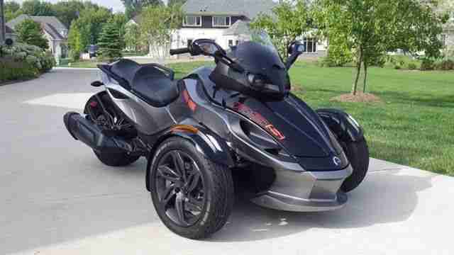 2011 Can Am SPYDER RSS