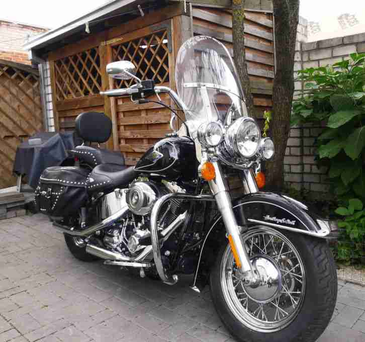 2011 Harley Davidson FLSTC Heritage Softail with ABS