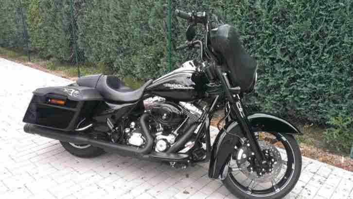 2011 Harley Davidson Street Glide LOOK
