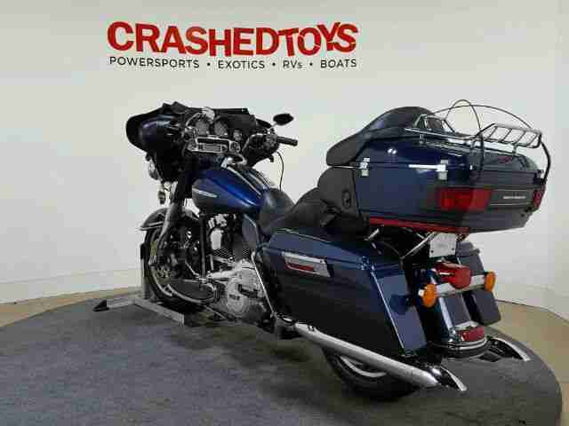 2013 HARLEY DAVIDSON FLHTK Electra Glide Ultra Limited - after small accident