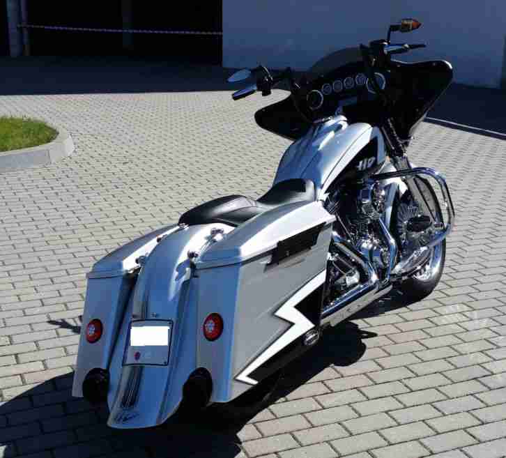 2013 Harley Davidson FLHX - FLTRU New Style Bagger with ABS