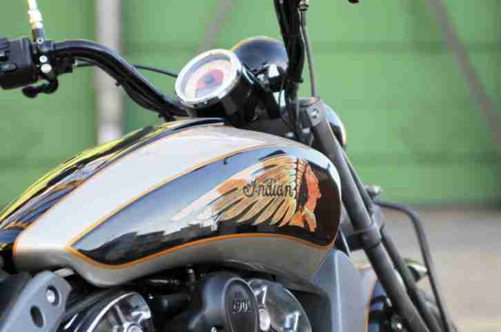 2015er Indian Scout custom – 1938er Indian Chief Tribute