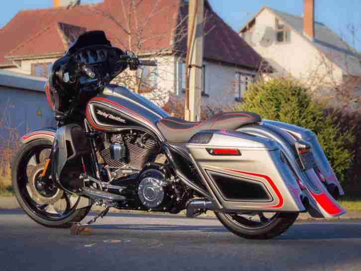 2016 HARLEY DAVIDSON FLHXSE Street Glide CVO