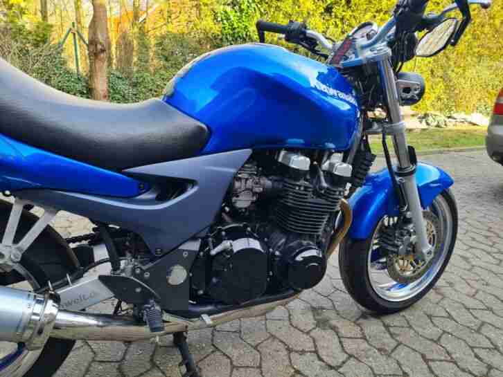 Kawasaki ZR-7