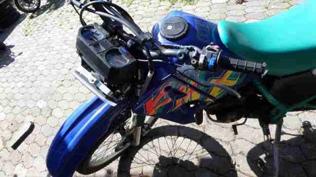  2X KMX 125 Motor springt nicht ein Motor defekt Zylinder fehlt als Teileträger