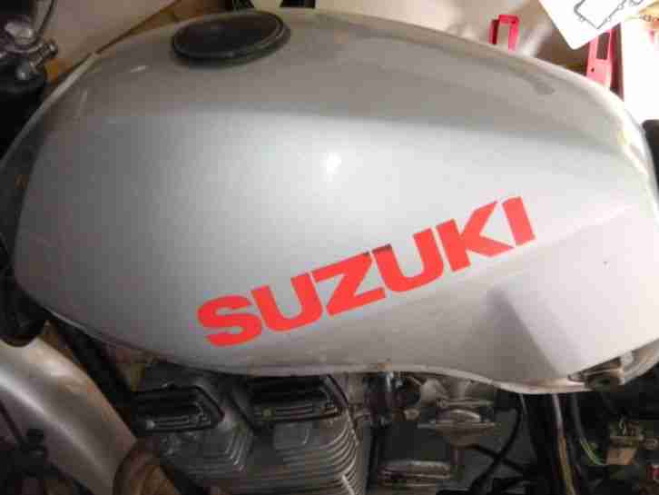 2XSUZUKI GSX 400 GK53 C MIT DE PAPIERE