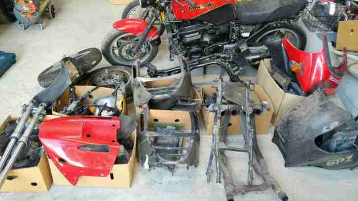 2x Kawasaki Gpz 900 r Teileträger