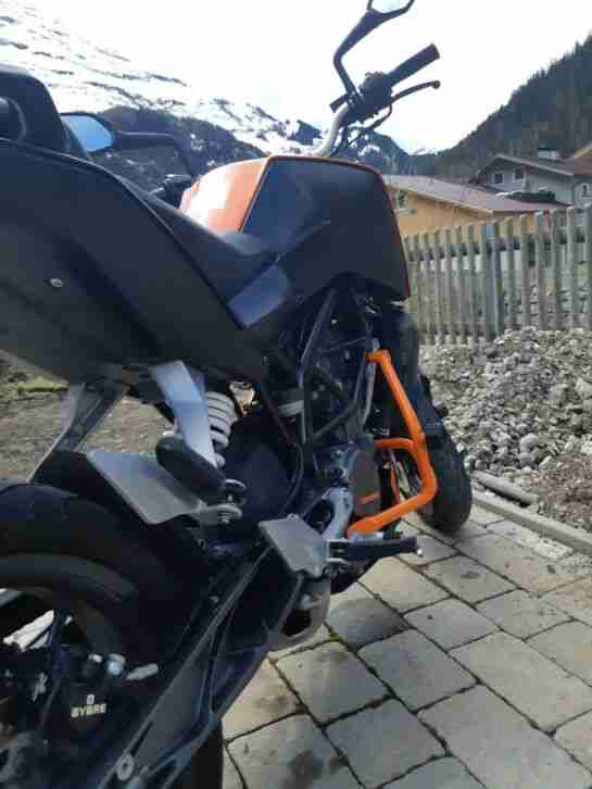 KTM Duke 125