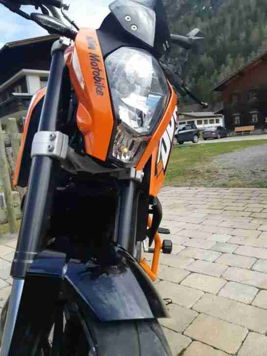 KTM Duke 125