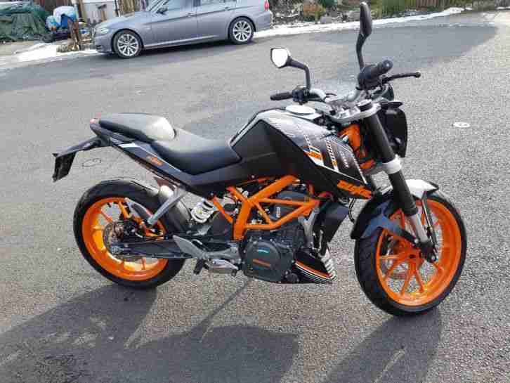 390 KTM Duke #PREIS VB#   !(nur 1716 km)! Schaut einfach rein:) 