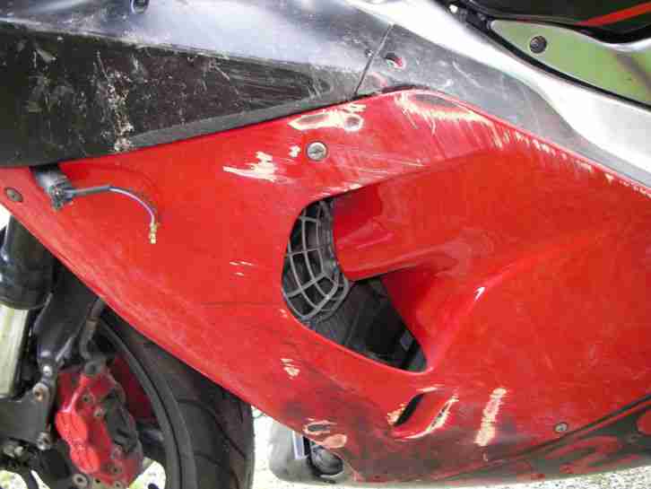 APRILIA RSV 1000, 87 kW, KM-Stand 32 000, Erst.-Zul. 2001, Unfallmaschine