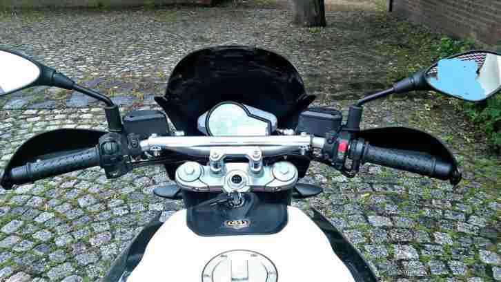 APRILIA SHIVER 750 MIT VIEL ZUBEHÖR
