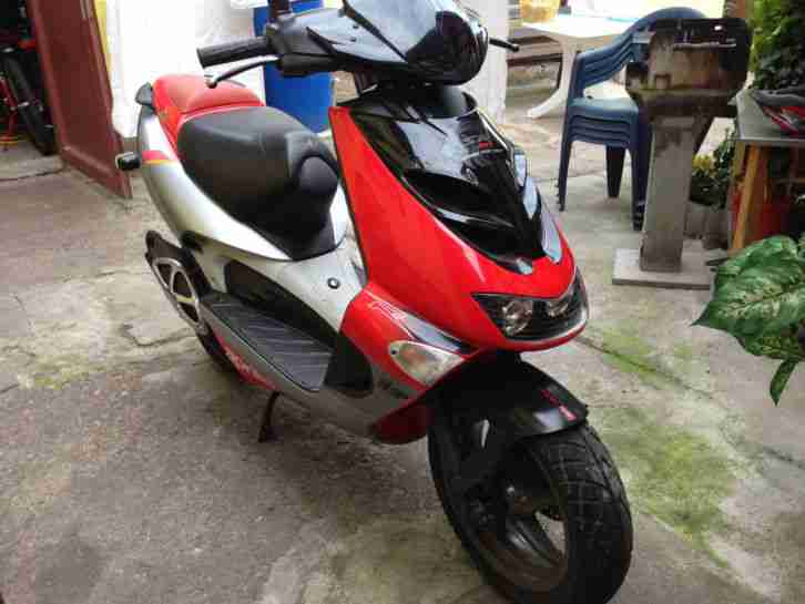APRILIA SR 50 FACTORY DITECH, Bauj.2004, 10524 km