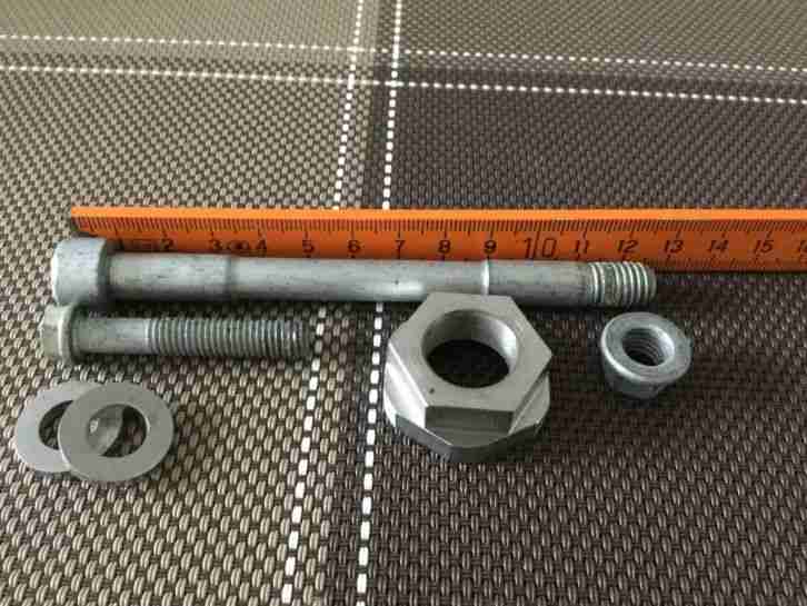 Achsmutter KTM 690 + Schrauben