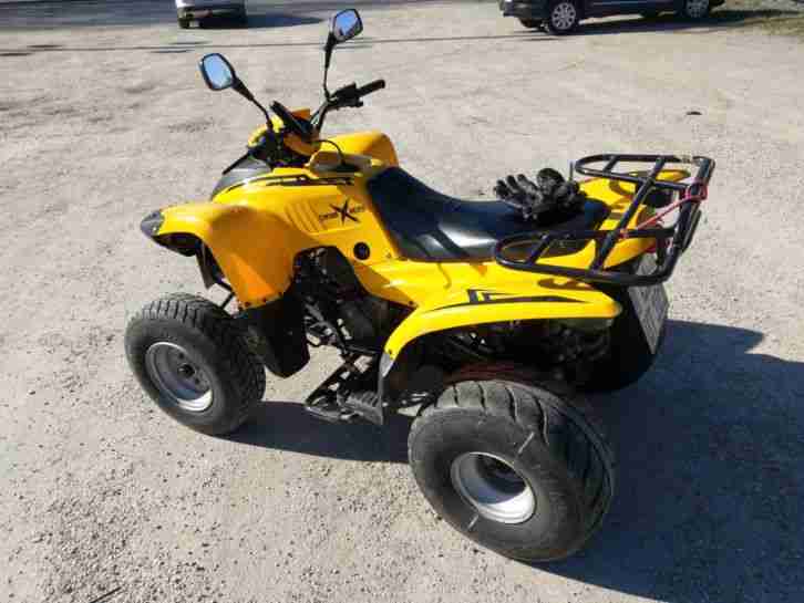 Adly 300 ccm Quad