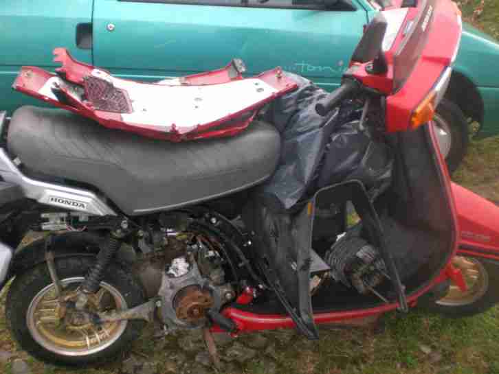 Alte Honda zum auschlachten