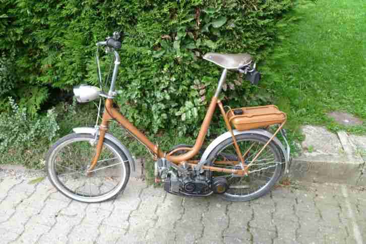 Altes Neckermann Fahrrad mit Hilfsmotor