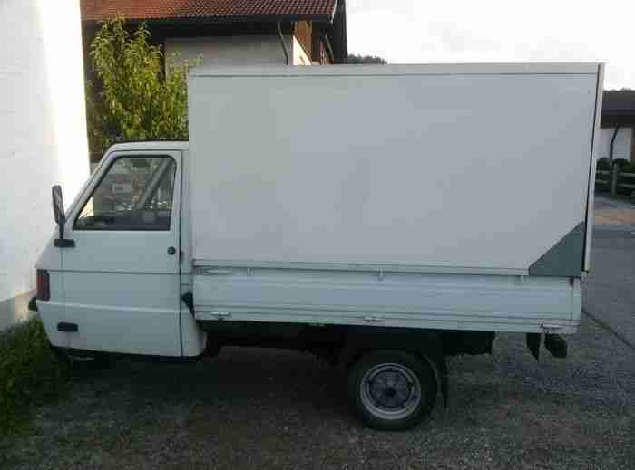 Ape TM Pritsche mit Alukoffer und Rückfahrkamera