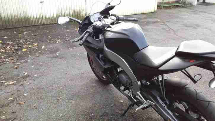 Aprilia 50 Rs 4 von 2014 mit 245 km.50er und 25er Papiere.(TOP)