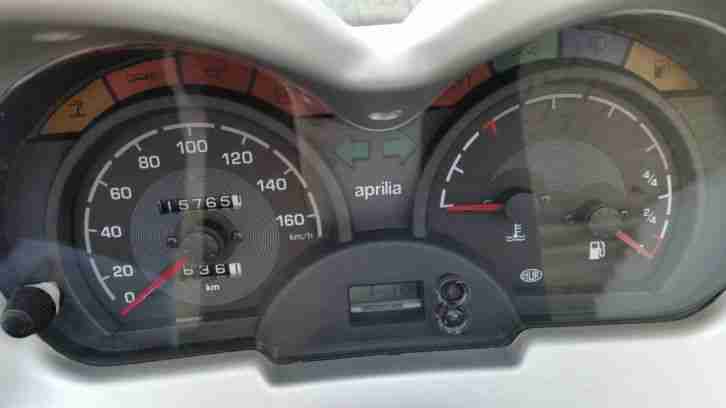 Aprilia Atlantic 125 Motorroller, 15 PS, 100 km/h, ~15800km, EZ 03.2011.