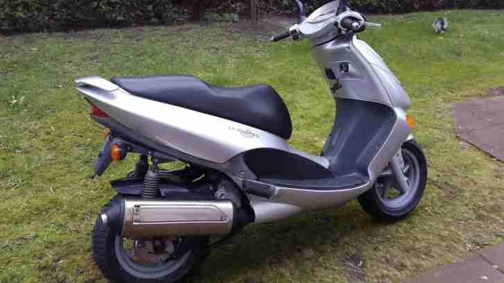 Aprilia Leonardo 125 1. Hand
