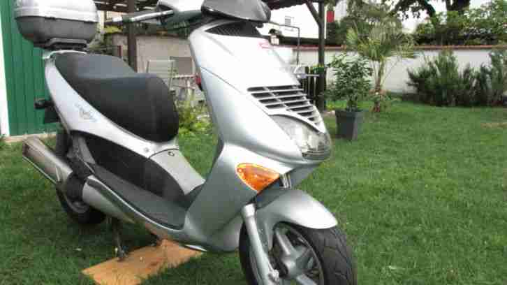 Aprilia Leonardo 125