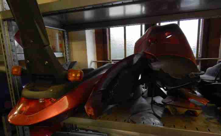 Aprilia-Loenardo-125 ccm 4-Takt Roller mit Motorschaden plus viel Zubehör