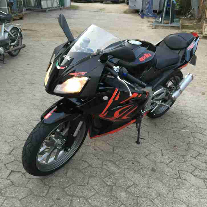 Aprilia RS 125, 24.400 km, Bj. 2010, TÜV 05.2016 Auf 11 kW gedrosselt, 2 Takter