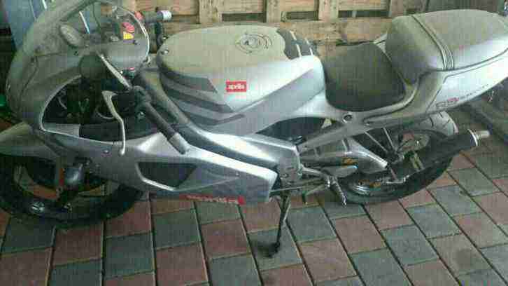 Aprilia RS 125 Extrema - original erst 4529 km original - silber - Garagenfund