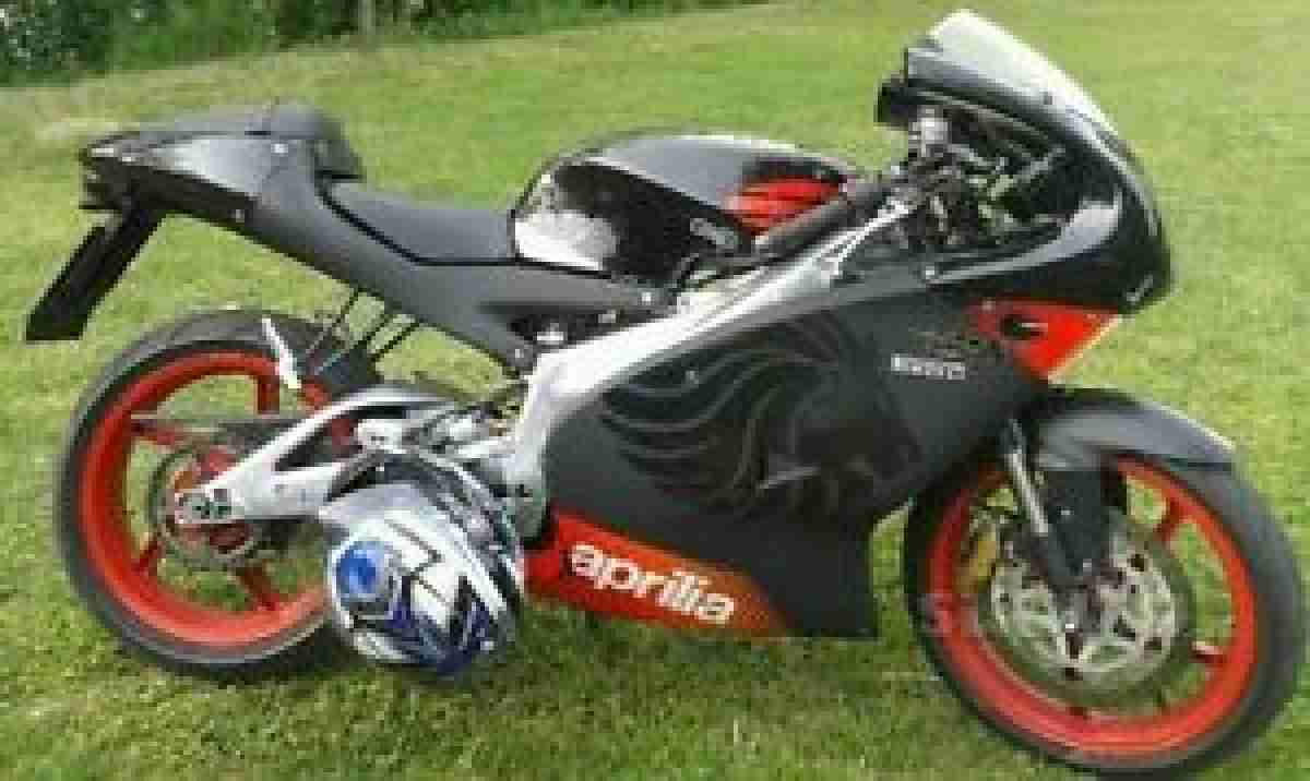 Aprilia RS 125 Gianelli Poggiali schwarzmatt gedippt einmalig