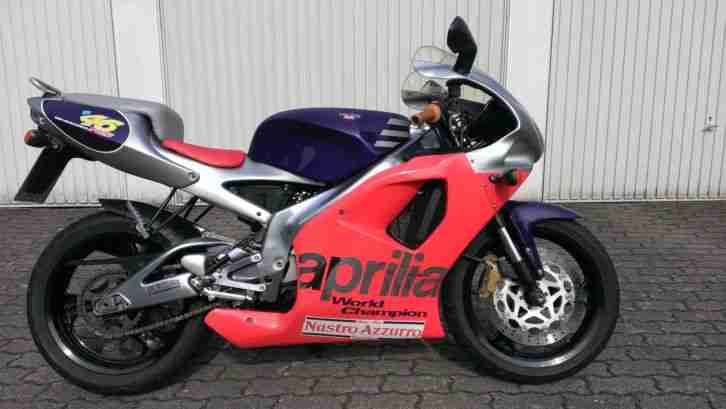 Aprilia RS 125 MP Valentino Rossi Edition. No Honda NSR