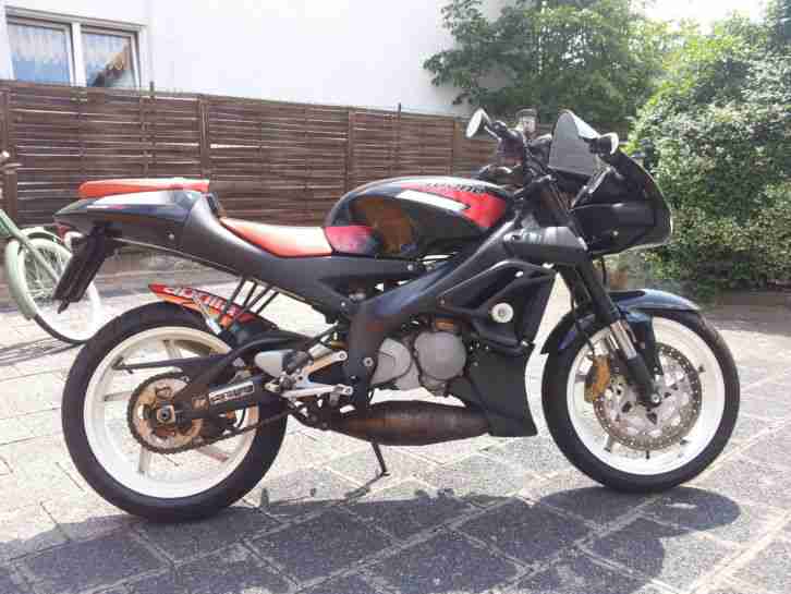 Aprilia RS 125 Tuono