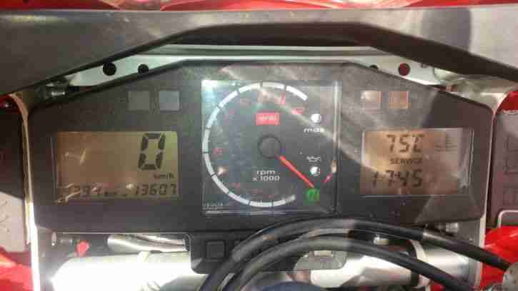 Aprilia RSV 1000 Mille 13750 Kilometerstand in Rosso Red
