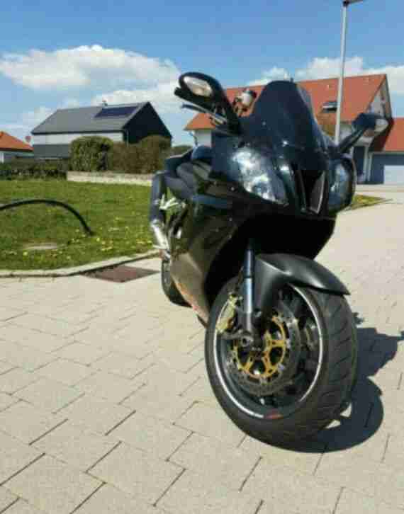 Aprilia RSV 1000 R