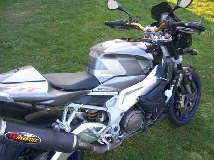 Aprilia RSV 1000 Tuono R