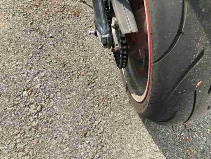 Aprilia RSV 1000 Tuono