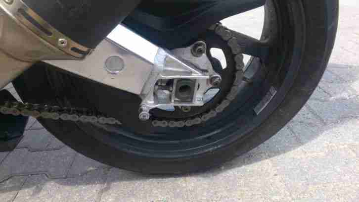 Aprilia RSV 1000RR Bj 2004 erst 12500km