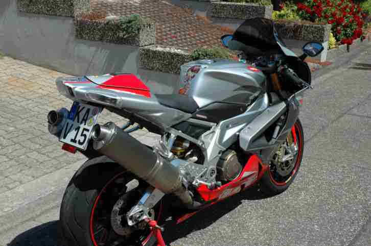 Aprilia RSV mille 1000 rr 22000km Garagenfahrzeug keine Rennstrecke kein Regen
