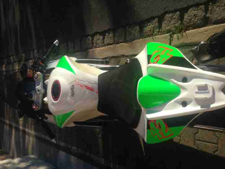 Aprilia RSV4 APRC Rennstrecke