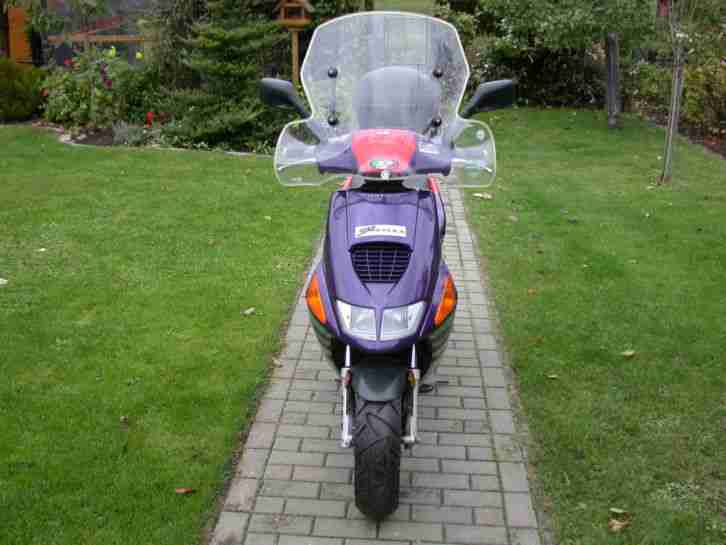 Aprilia Roller SR50LC Replica